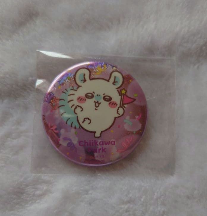 ちいかわパーク モモンガ 缶バッジ - メルカリ