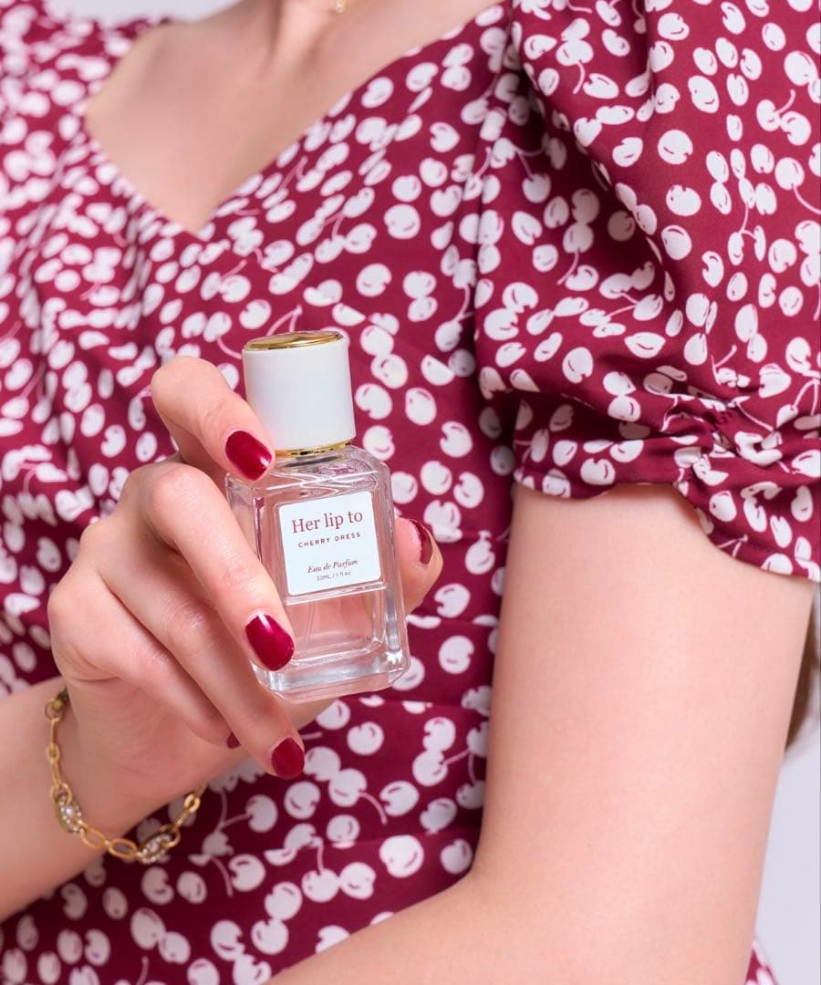 Her lip to Cherry Dress Eau de Parfum