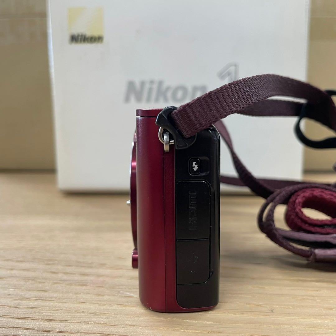 Nikon(ニコン) Nikon 1 J3 10-30mm レンズキット レッド