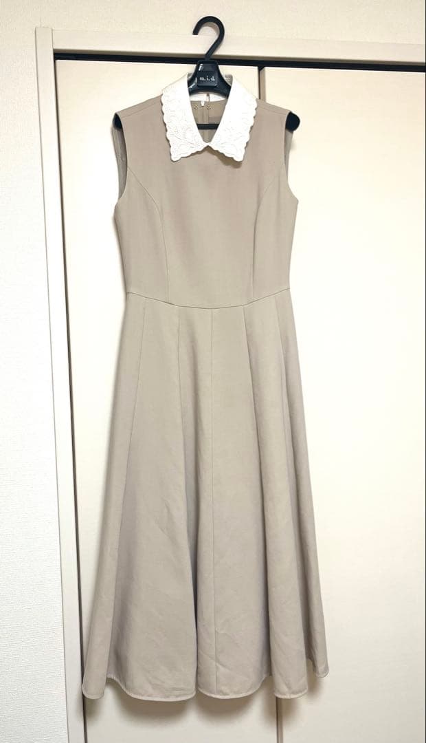 FOXEY ベージュ ノースリーブワンピース レース襟付き - メルカリ