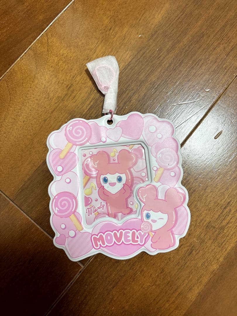 TWICE LOVELYS モモ MOVELY カードホルダー - メルカリ