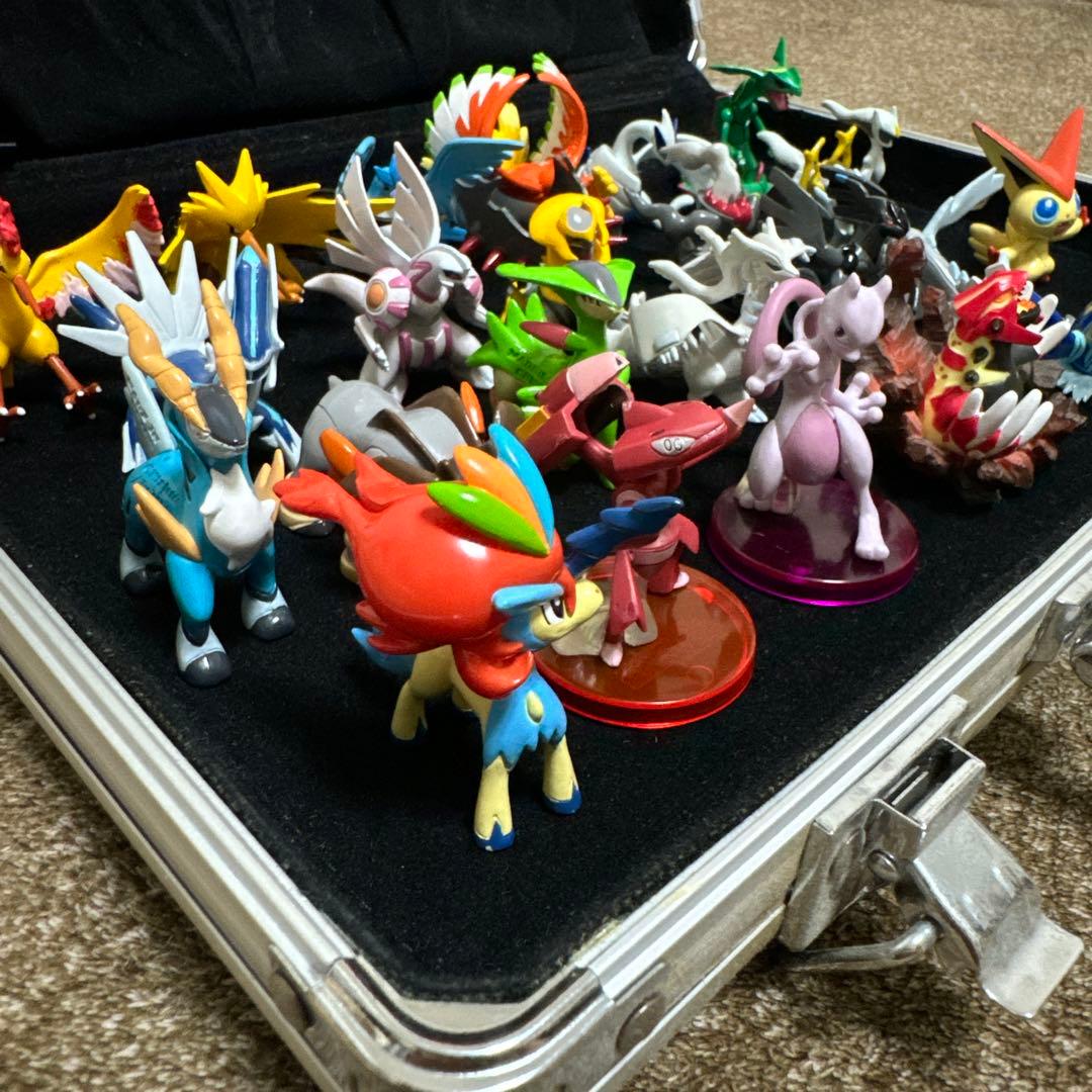 ポケモン モンコレ 限定商品(台座付き)含む24体セット - メルカリ