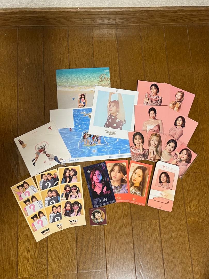 TWICE アルバム CD まとめ売り トレカ・特典付き - メルカリ