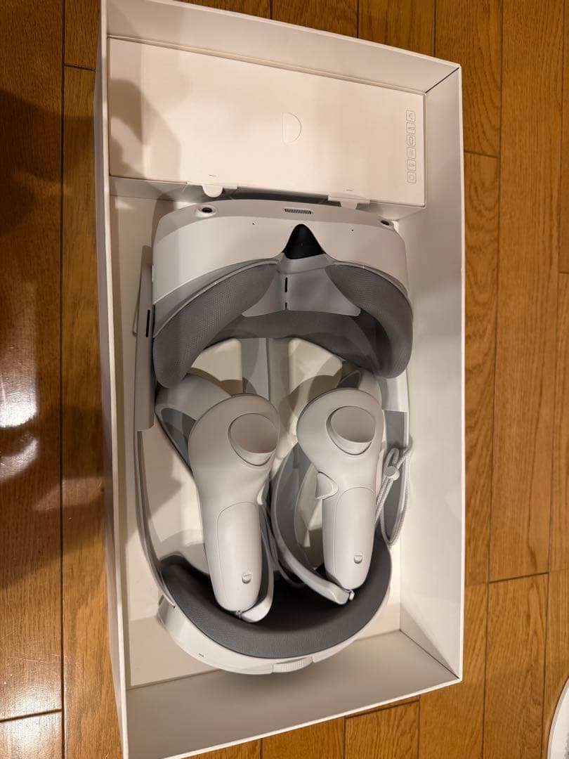 極美品✨】PICO4 128GB VR ケース付き 使用時間2時間！