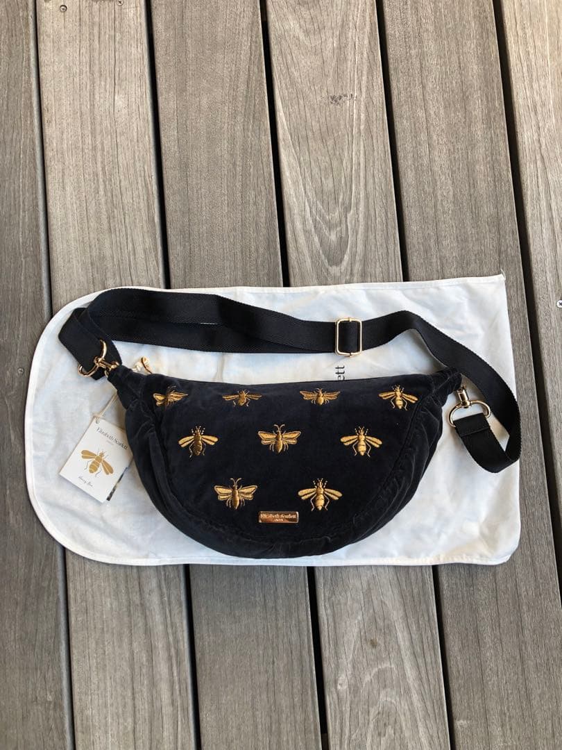 新品 elizabeth scarlett ショルダーポーチ World Ocean Everyday Pouch – Elizabeth Scarlett