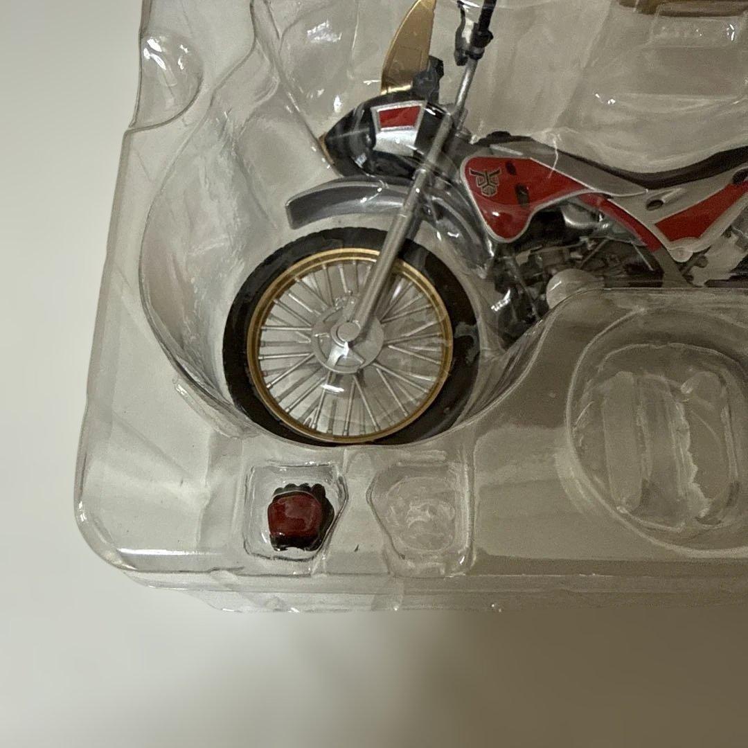 S.H.Figuarts 仮面ライダークウガ トライチェイサー2000