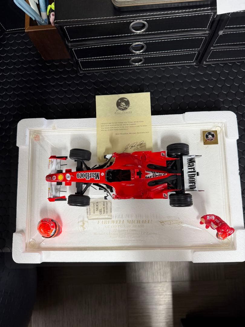 Ferrari F2006 1/18スケール ミニカー - メルカリ Ferrari F2006