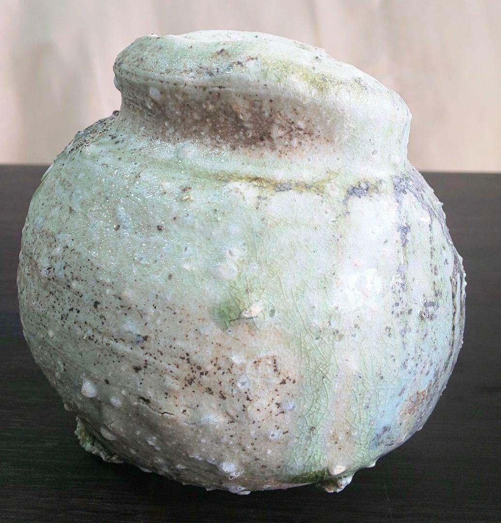 古伊賀 伊賀焼 灰被 自然釉 水滴 掛花入 花器 小壷 一輪挿し 伊賀耳付花入 銘本願寺 | 鶴田 純久の章 お話