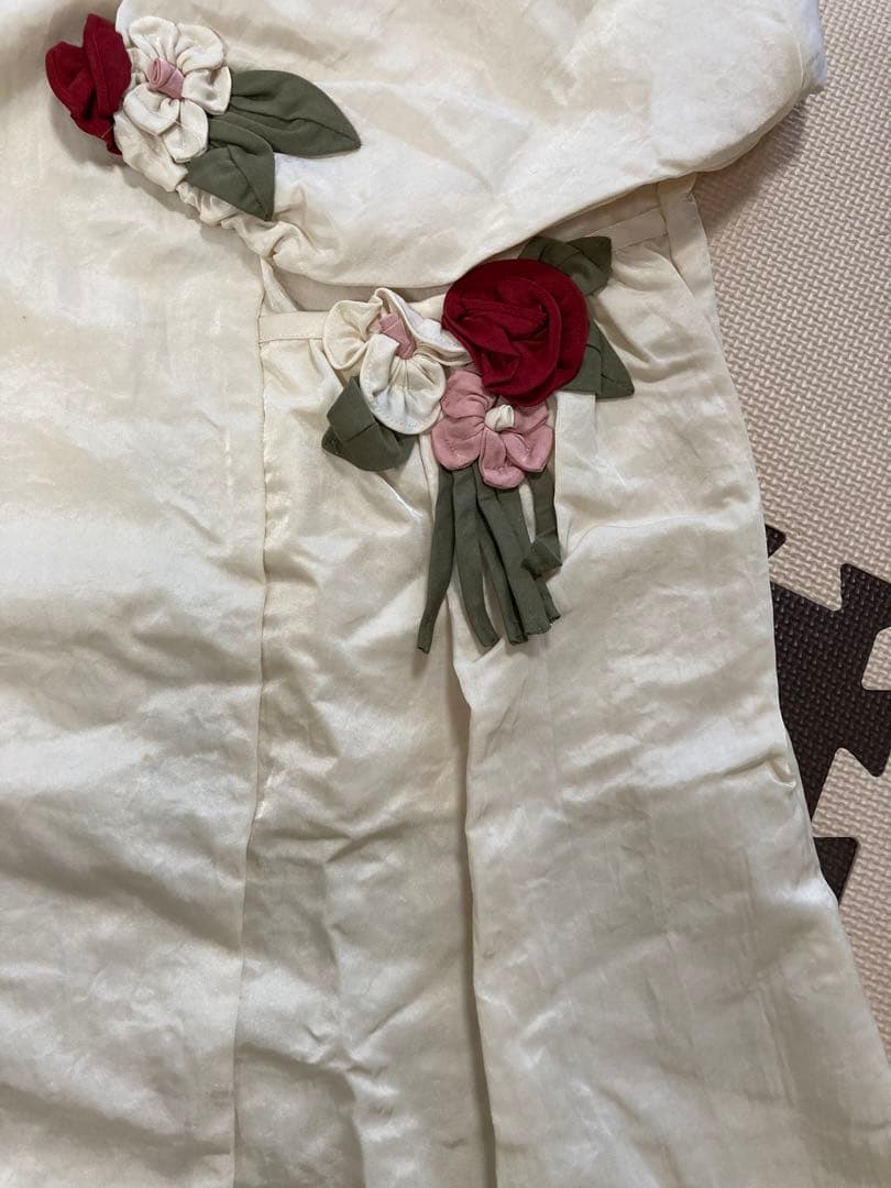 新品未使用】POTECHINO 花柄刺繍長袖エプロン 白色ベージュ ポテチーノ