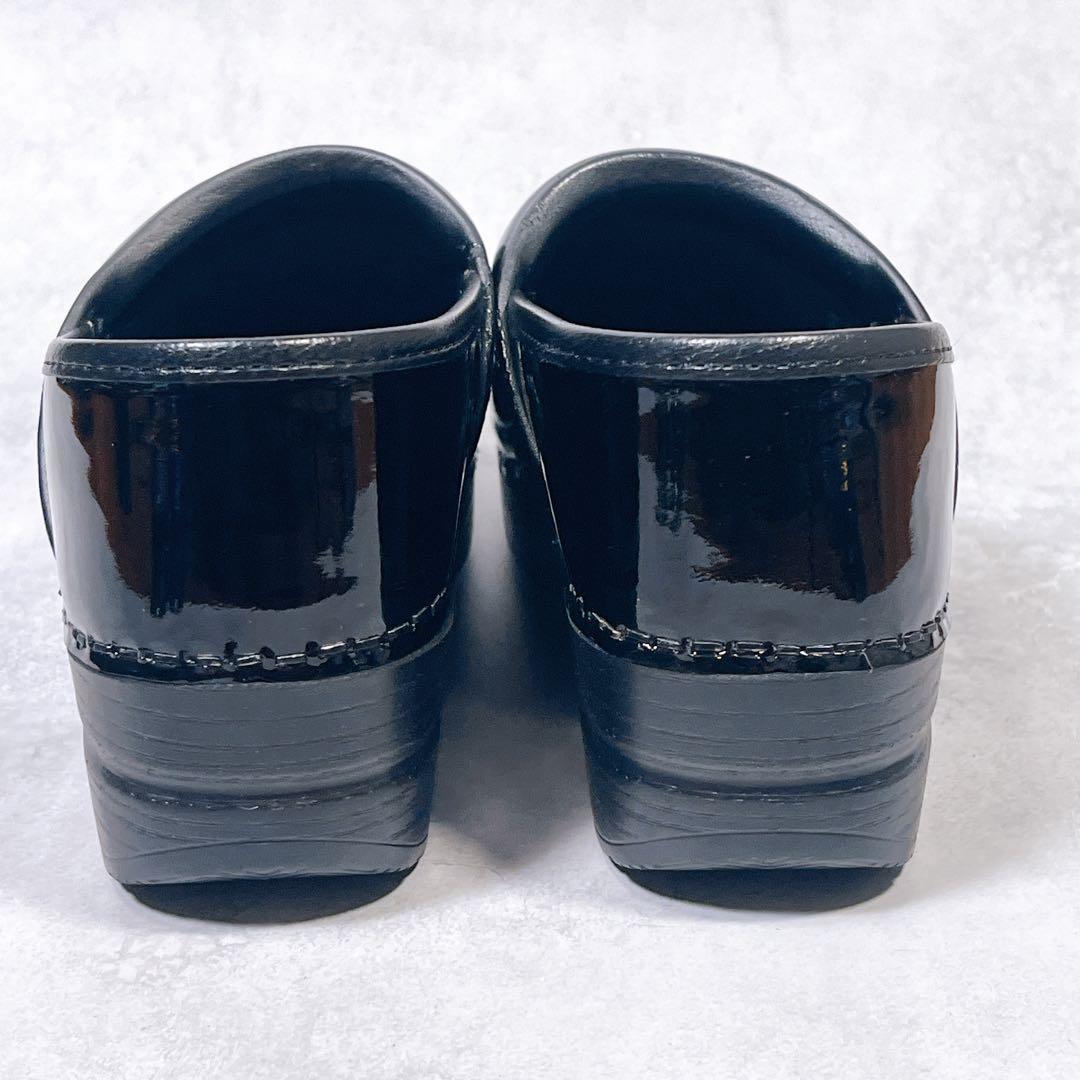 美品【ダンスコ】サボサンダル (36) プロフェッショナル パテント 厚底 黒