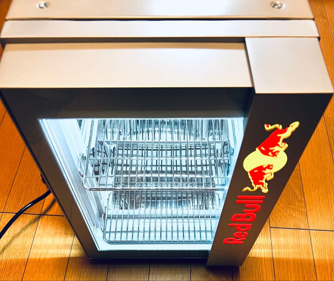 【新品未使用】Red Bull レッドブル 卓上 冷蔵庫 ショーケース 非売品 非売品】 RedBull 冷蔵庫 ショーケース RB-BC2020 訳あり レッドブル