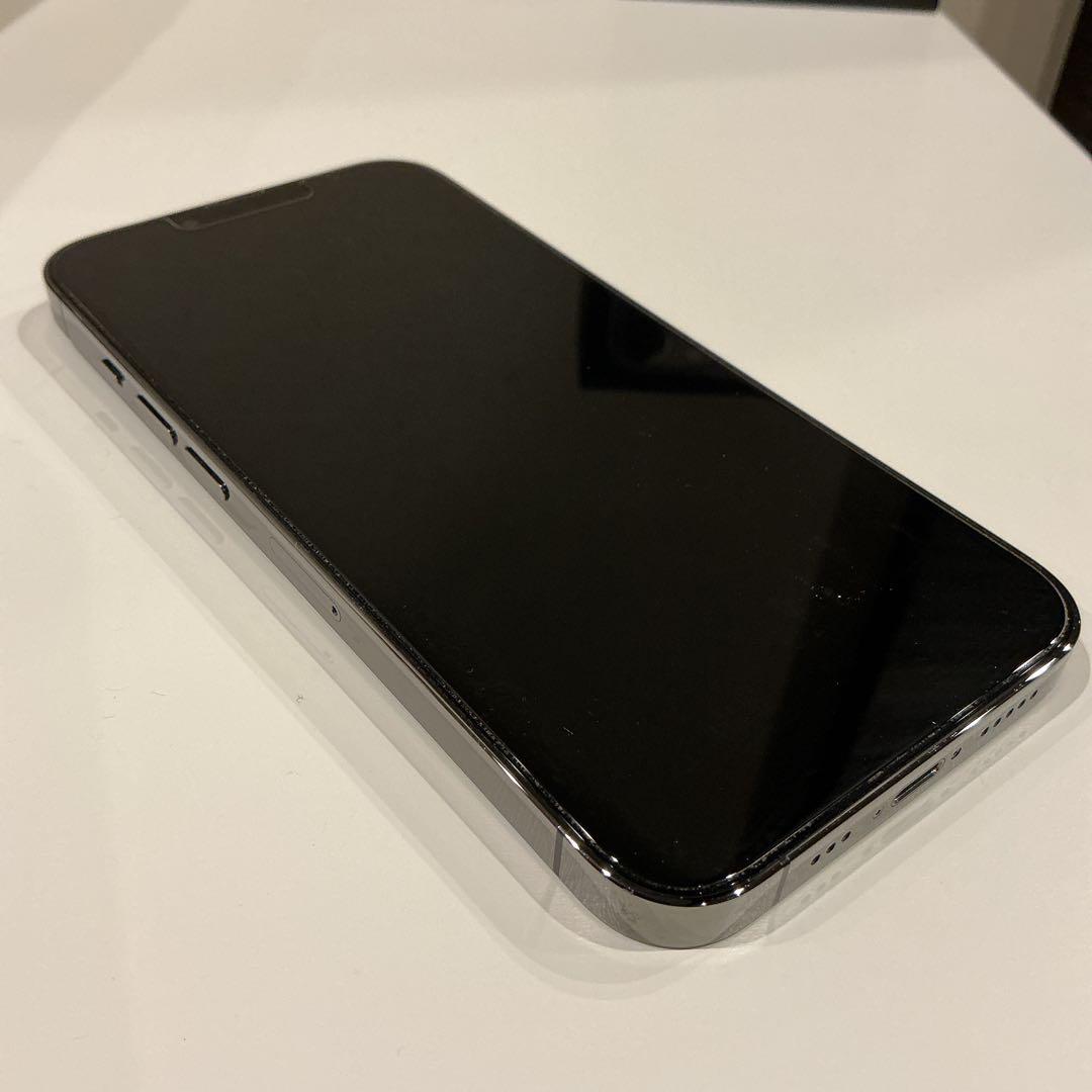 《中古超美品》　iPhone13pro 256GB グラファイト