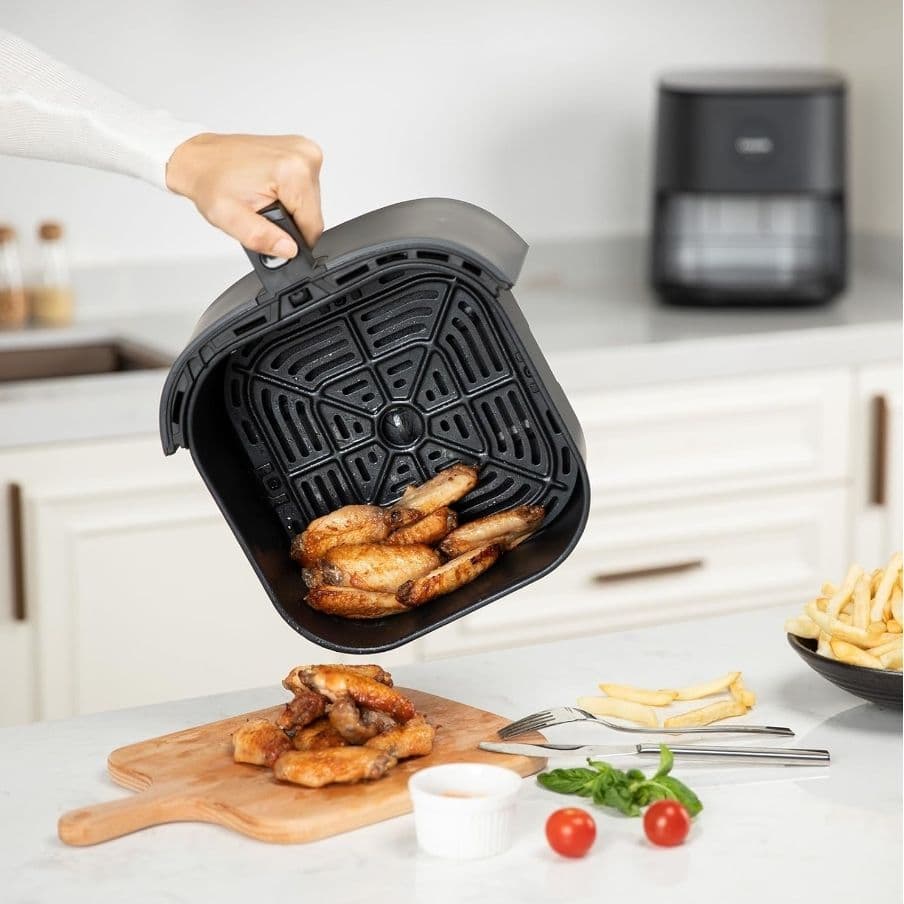 新品　COSORI コソリ ノンフライヤー 4.7L 大容量 家庭用 電気 エア