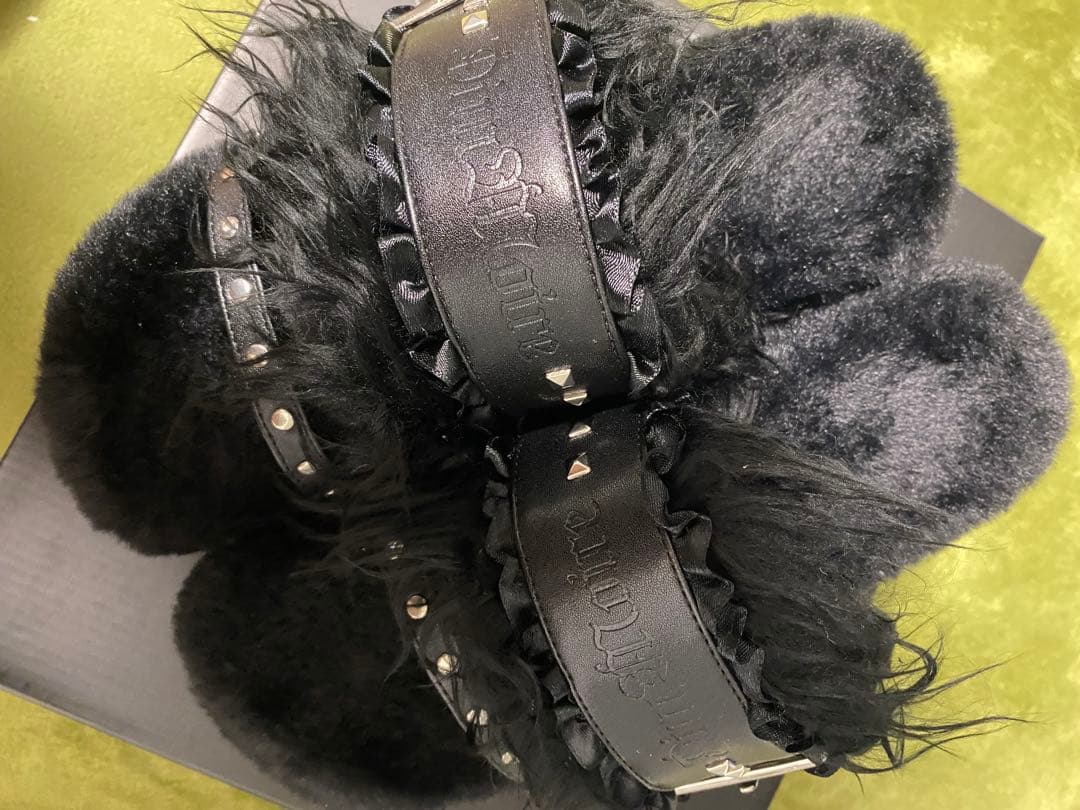 Dimmoire ディムモアール ファー×スタッズサンダル【Black】