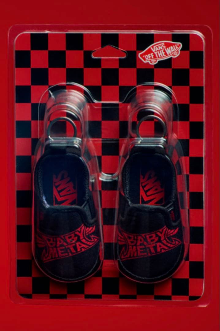 BABYL x VANSコラボ THE ONE 限定キーホルダー 世界的人気アーティスト BABYMETAL 結成15周年を記念してVans と初