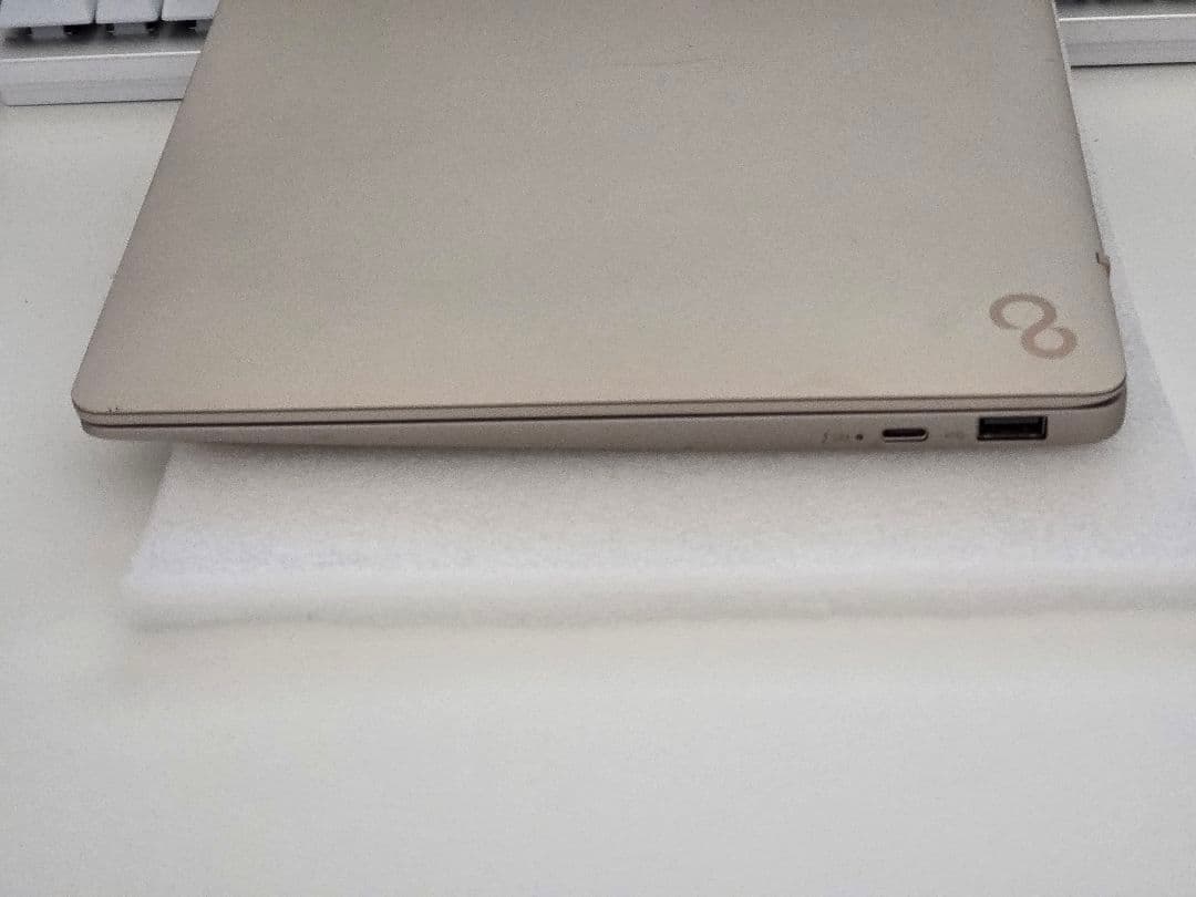 富士通 LIFEBOOK CH75／G3 12世代i5 SSD 256G - メルカリ