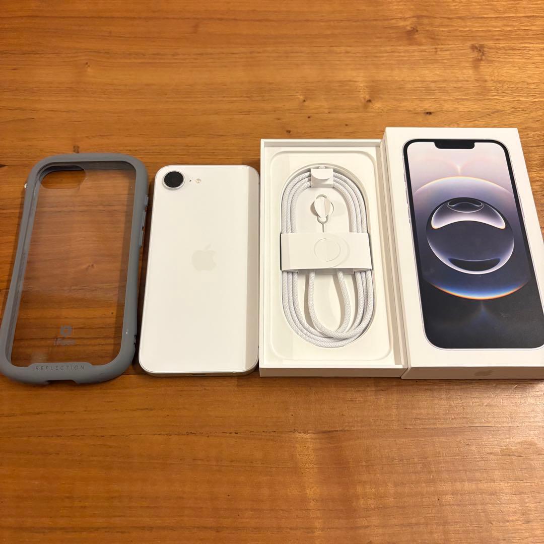 【ほぼ新品】iPhone16e 128G ホワイト iPhone 16e - Apple（日本）