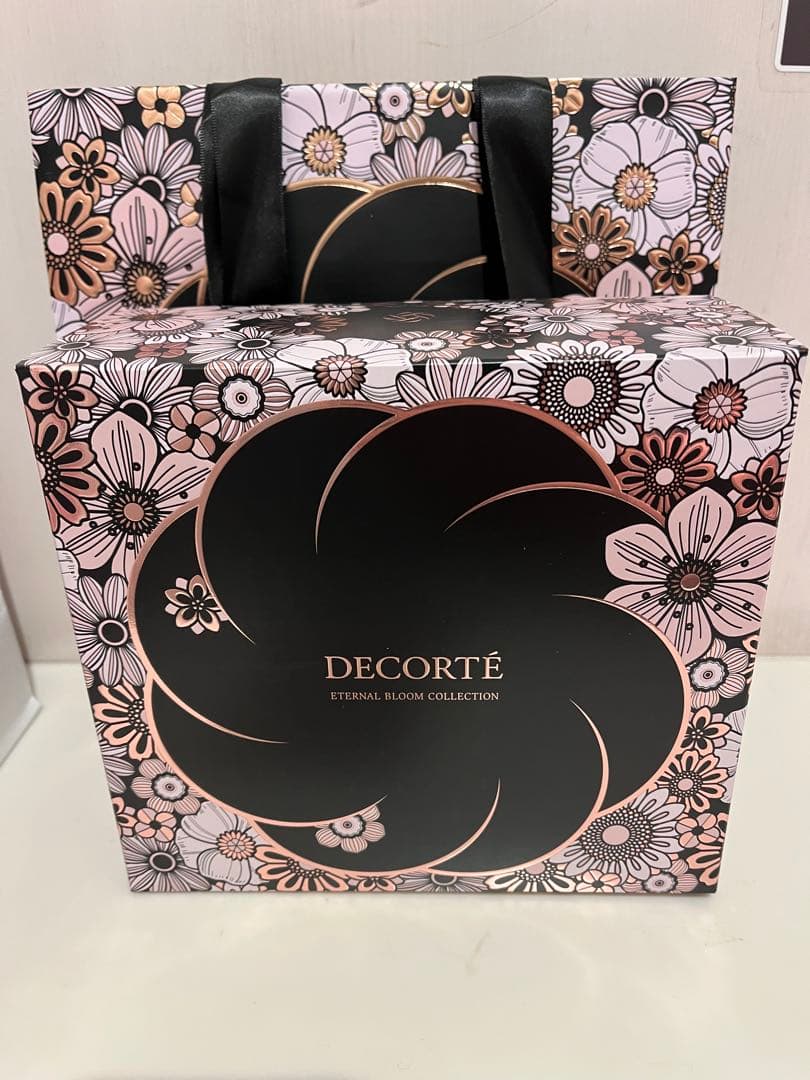コスメデコルテ　クリスマスコフレ2025 エターナルブルームコレクション 楽天市場】【ショッパー付き】コスメデコルテ エターナル ブルーム