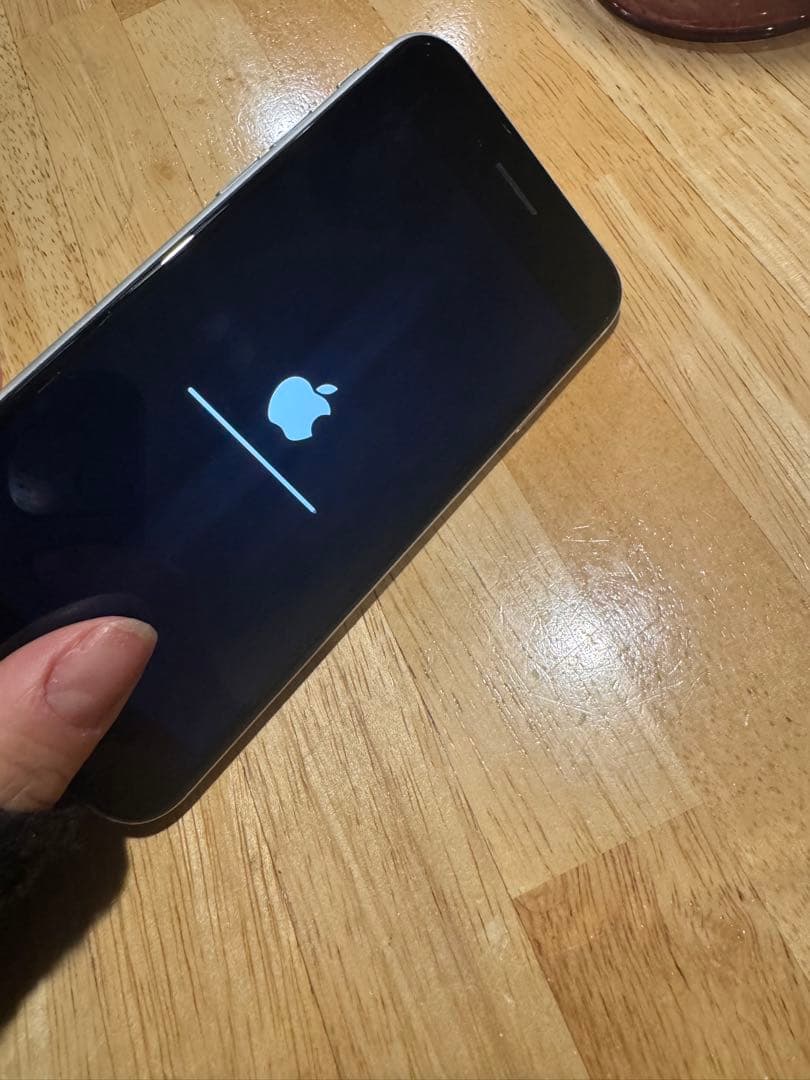 Apple iPhone SE ホワイト 本体 64GB iPhone SE (第2世代) 中古一覧｜SIMフリー・キャリア - 価格.com