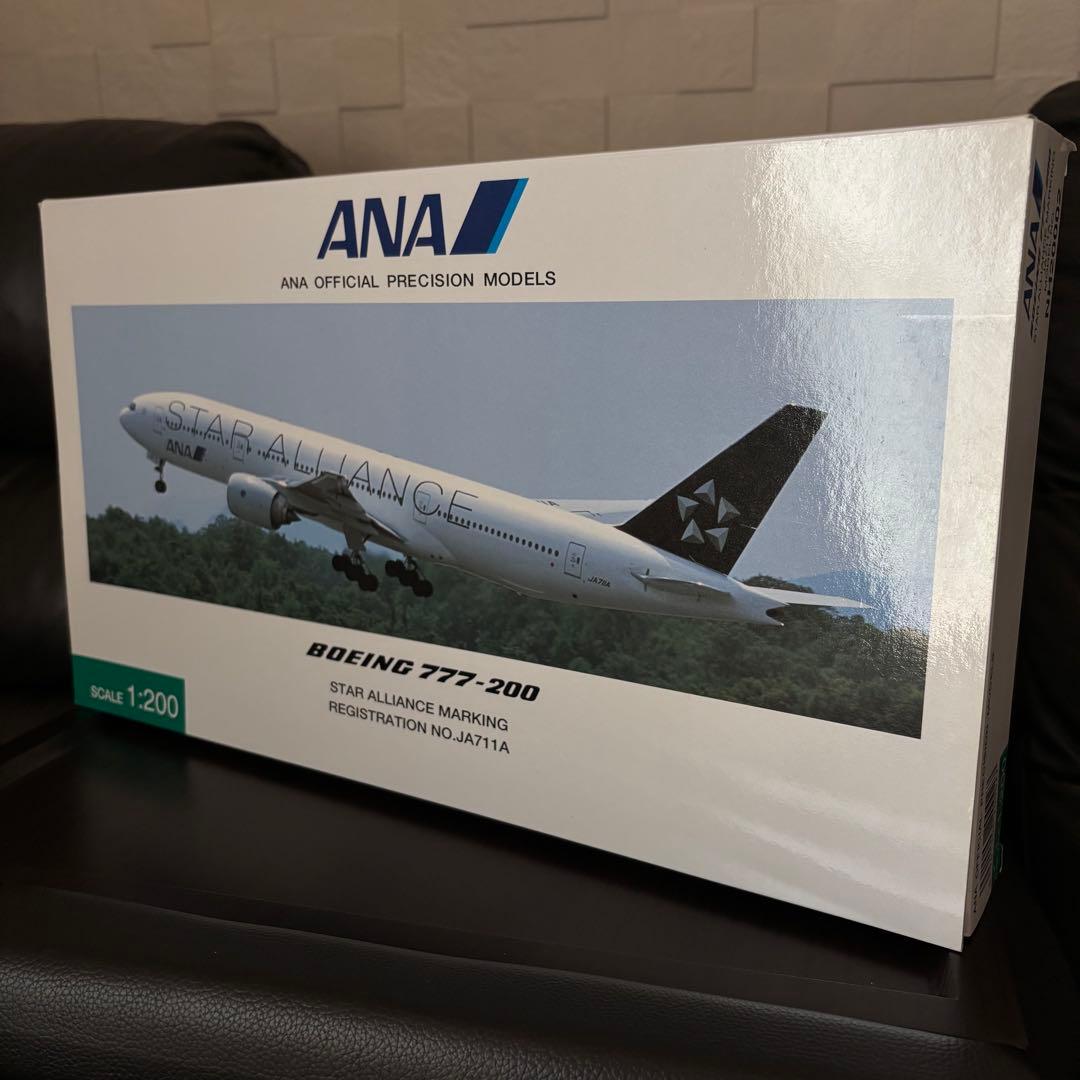 全日空商事 ANA BOEING 777-200 JA711A 200/1 美品 1/400 B777-200 ANA スタアラ/スターアライアンス塗装 JA711A [NH40002