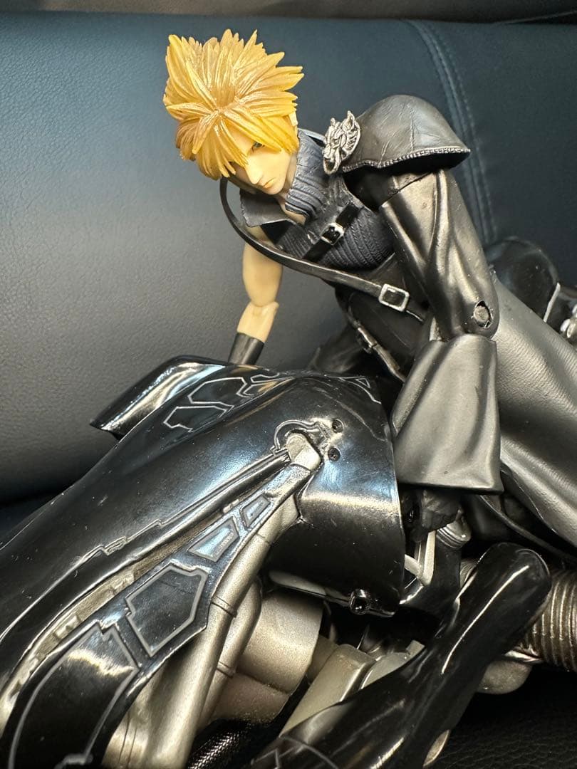 クラウド フィギュア FINAL FANTASY VII クラウド＆フェンリル - メルカリ