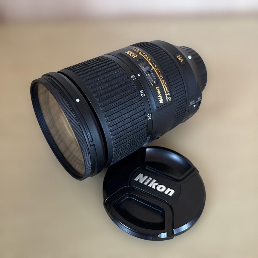 高倍率レンズAF-S DX NIKKOR 18-300mm f/3.5-5.6G Amazon.com : Nikon AF-S DX NIKKOR 18-300mm f/3.5-6.3G ED Vibration