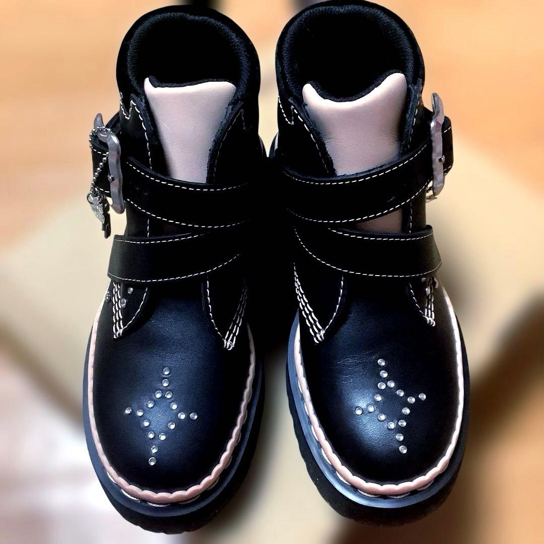 Dr. Martens バレンタイン限定品キラキラ可愛いスタッズブーツ交渉あり