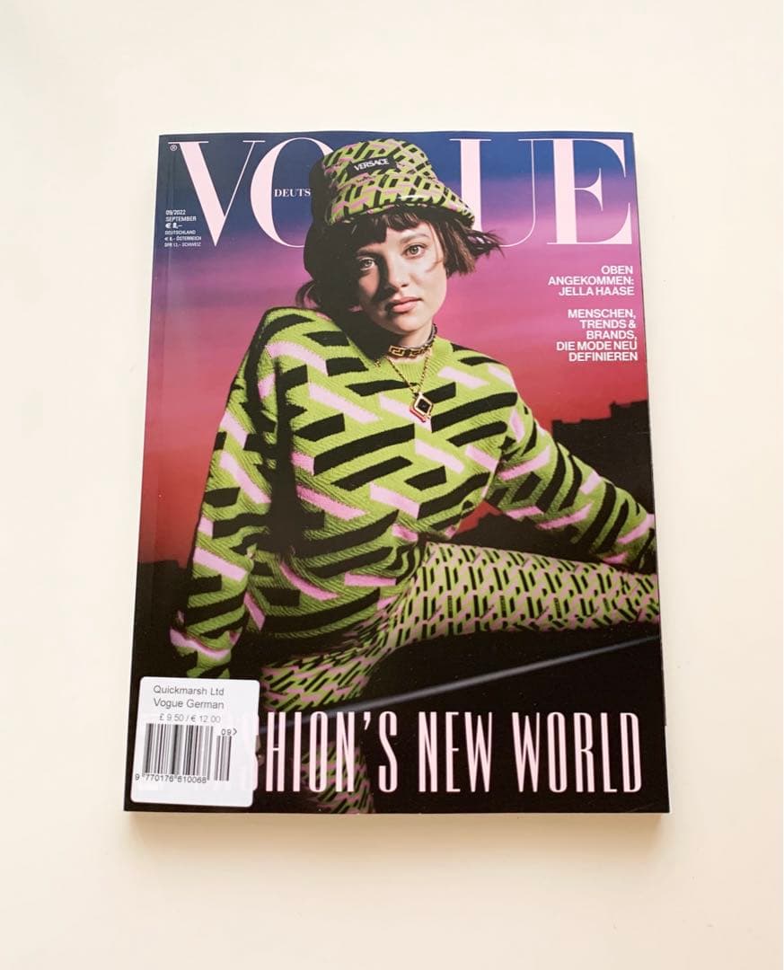 女性情報誌 Vogue Deutsch Magazine September 2022 SEPTEMBER 2022 | Vogue