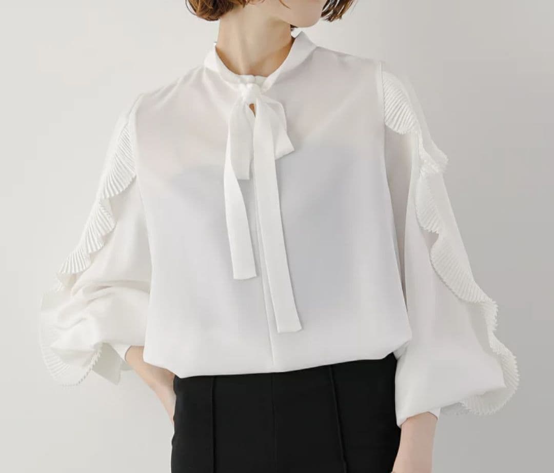 anana 袖プリーツデザインジョーゼット2WAYブラウス ホワイト - メルカリ