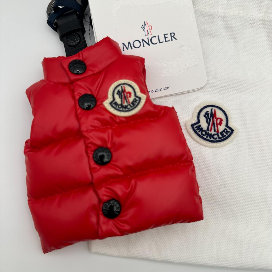 【新品】2025 モンクレール キーリング ミニベスト クラシックジレ ダウン MONCLER（モンクレール） キーホルダー キーリング ジレ型キーリング