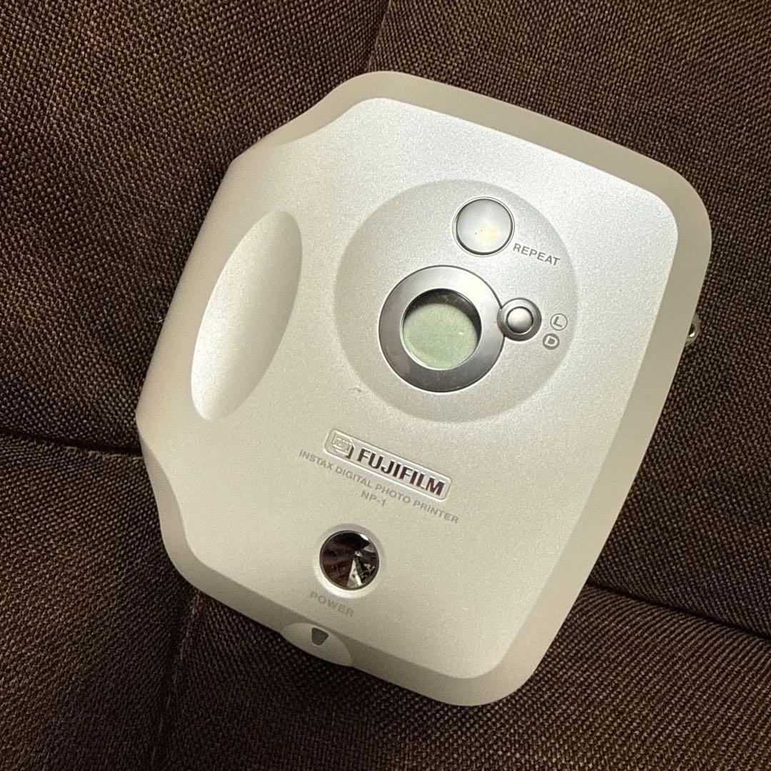 FUJIFILM インスタックスミニプリンター シルバー 遊べる」Linkプリンターがさらに進化！ARエフェクトを空間に描画できる