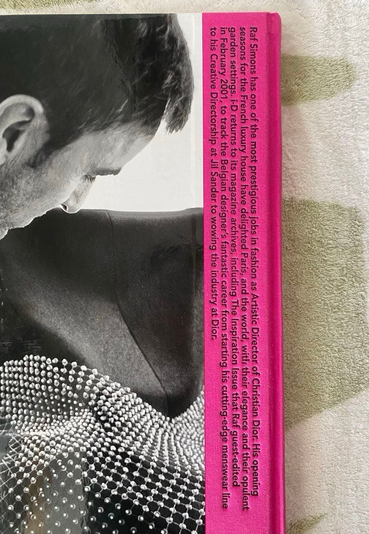希少品 Raf Simons / Taschen /Terry Jones写真集 - メルカリ