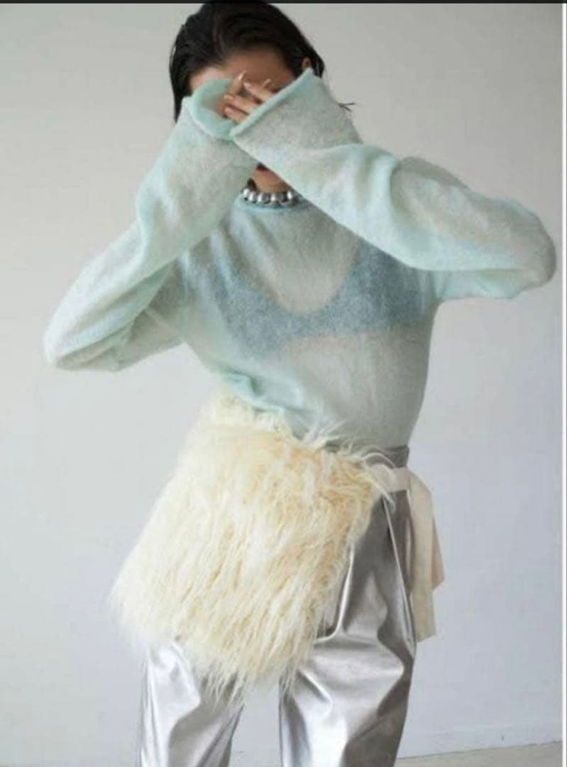 Mediam ミディアム Craft Fur Bag - IVORY
