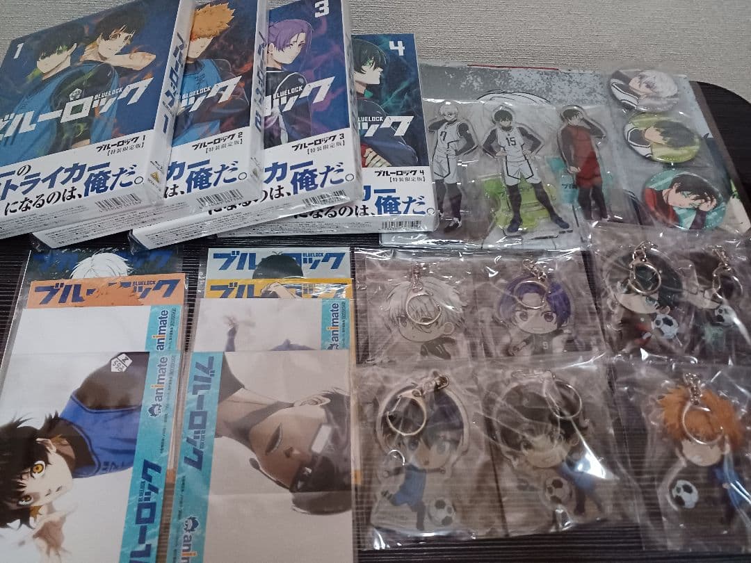 あんスタ 中国 誓約缶バッジ 白スーツ 缶バッジ 逆先 夏目 海外 3周年