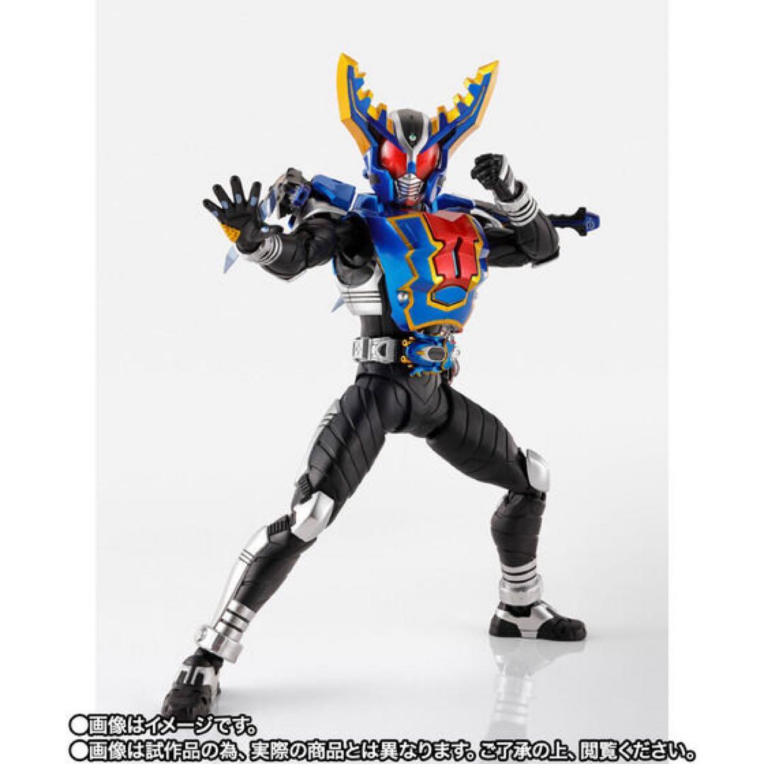 S.H.Figuarts（真骨彫製法） 仮面ライダーガタック ハイパーフォーム