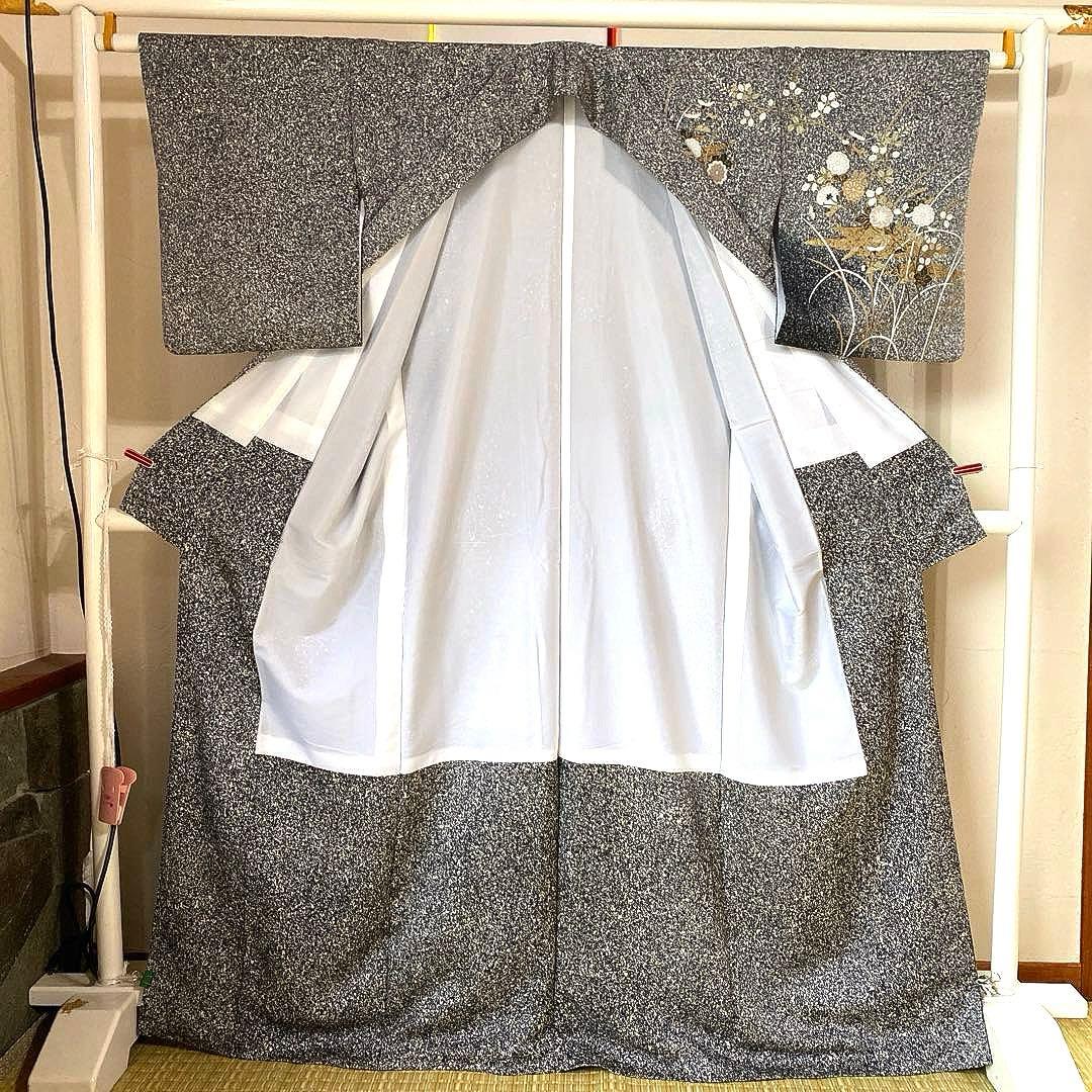 着物-袷着物2 秋草文様 黒地に金彩上品で華やかな装い【訪問着】【正絹