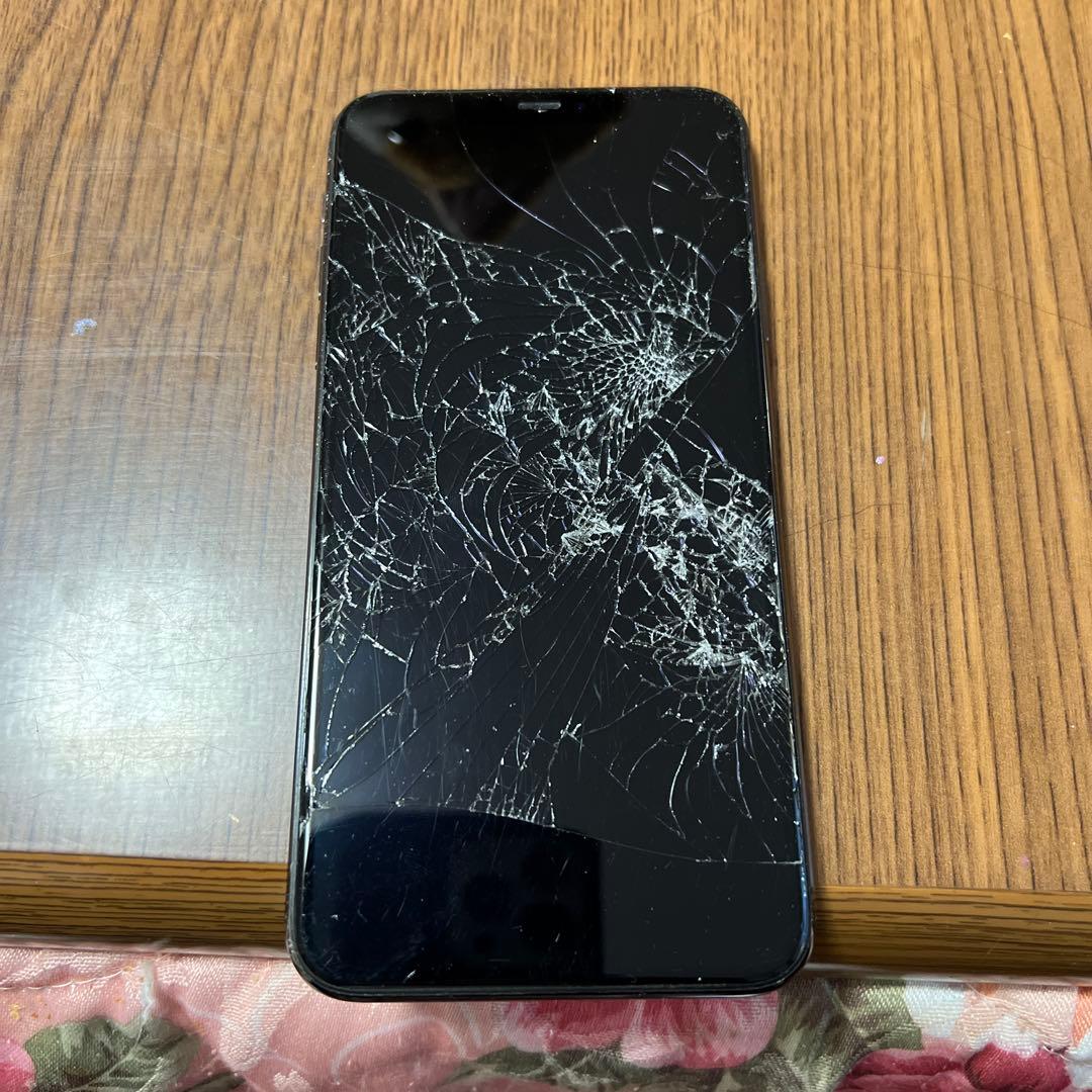 iPhone 11 ProMAXスペースグレー 本体 ひび割れあり Apple iPhone 11Pro スペースグレーひび割れあり64GB｜Yahoo!フリマ