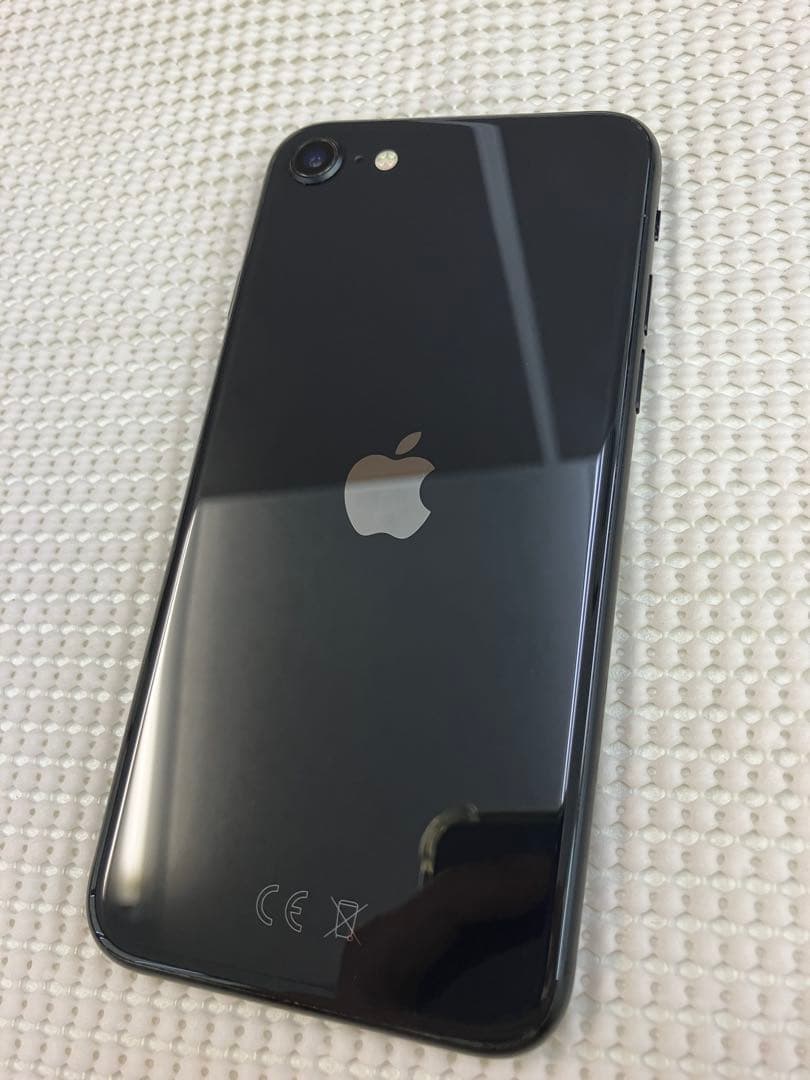 iPhone SE 第2世代 64GB 海外版SIMフリー リアカメラ難あり iPhoneSE 第2世代 64GB ホワイト MX9T2J／A 国内版SIMフリー MX9T2J/A