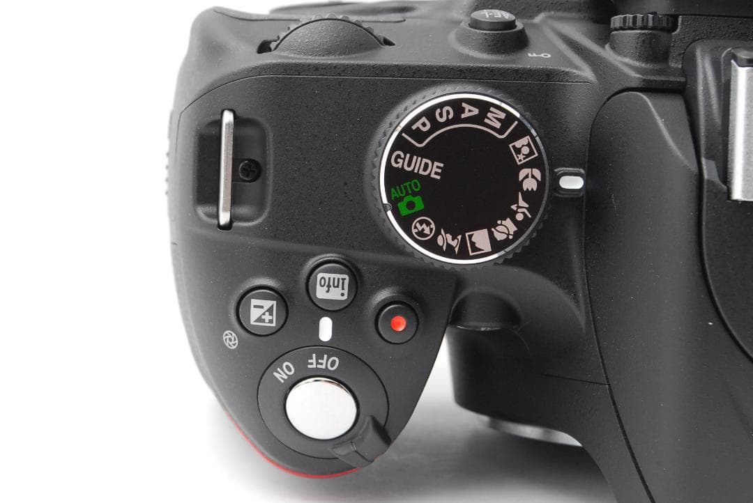 ショット数8枚 ほぼ新品】Nikon D3200 スマホ転送 箱・付属品付き
