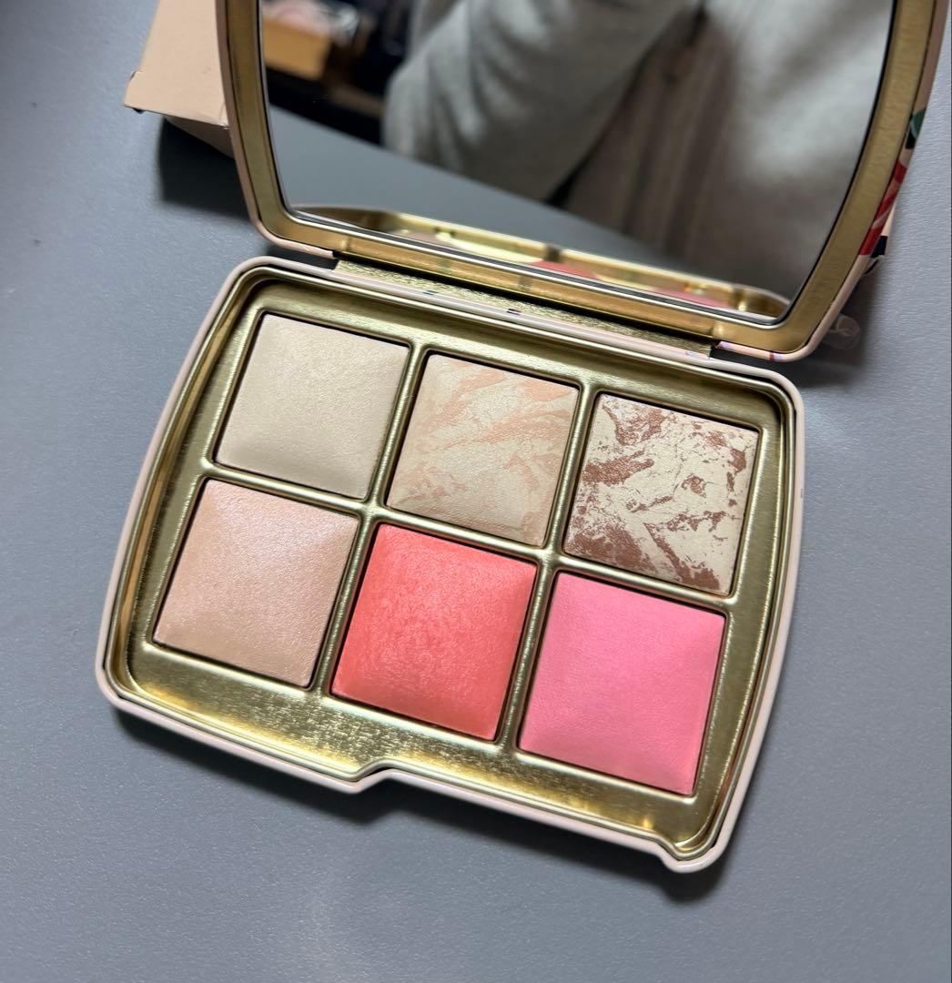 チーク Hourglass Ambient Lighting Palette Deer New Beautiful Hourglass DEER Ambient Lighting Palette LIMITED New