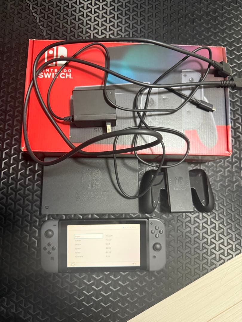 NINTENDO switch　グレー Nintendo Switch 任天堂 [グレー] [型番:HAD-S-KAAAH]【新品・国内正規