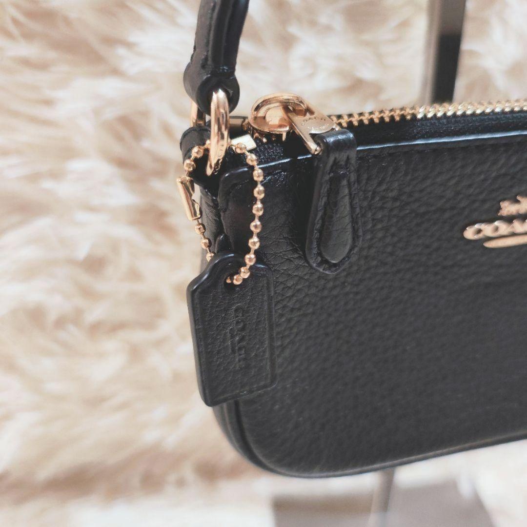 COACH アクセサリーポーチ ハンドバッグ 黒 レザー シボ革 ゴールド