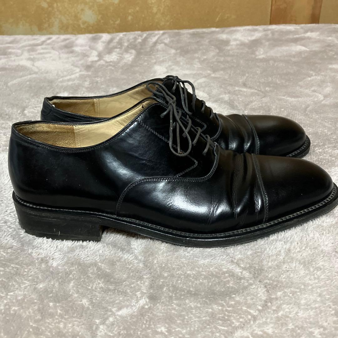 フェラガモ 黒 レザードレスシューズ ストレートチップ - メルカリ