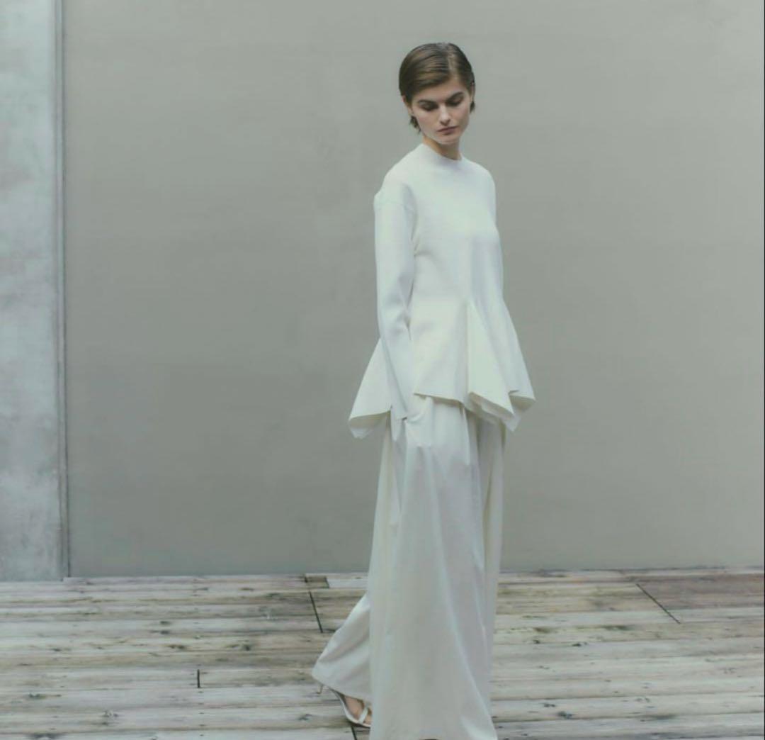 美品 最終値下げ3回着用LE PHIL ルフィル イレギュラーラッフルニット