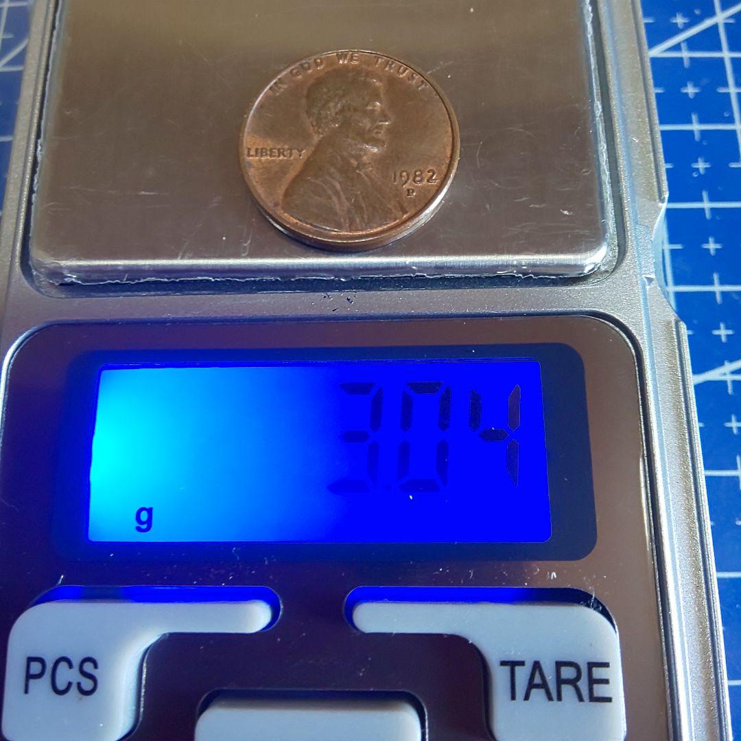 アメリカ リンカーン 1セント 1982年レア硬貨 + 普通の1982年1セント
