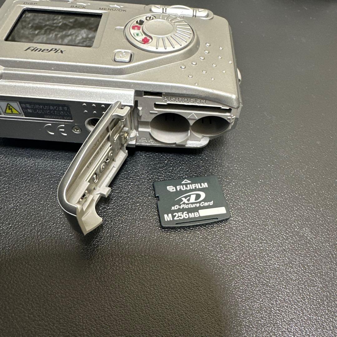 コンデジ 平成レトロ CCD FUJIFILM FinePix A203 動作品