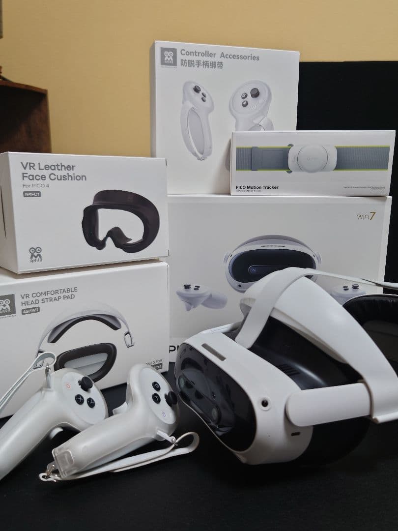 PICO4 Ultra＋足用MotionTracker＋AMVR製アクセサリ3点 AMVRのPICO 4 Ultra向けアクセサリーが登場 | ぴけっとガジェット