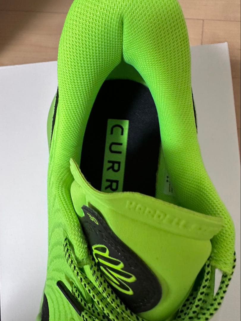 カリー12 バスケットボールシューズ 26.5cm ライムグリーン/ブラック