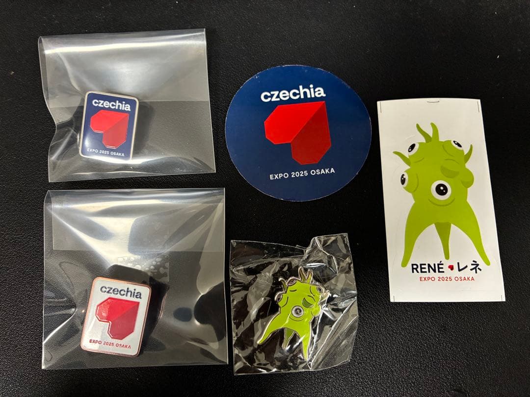万博　ピンバッジ　3個　チェコ　レネ　czechia EXPO シール2枚 非売品のレネちゃん＆チェコパビリオンステッカー🇨🇿💚 手作りのレネ