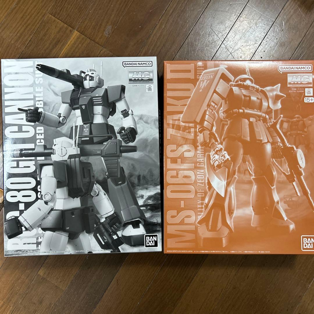 MG 1/100 ジムキャノン&ガルマ ザクⅡセット MG 1/100 MS-06FS ガルマ・ザビ専用 ザクII｜プレミアムバンダイ